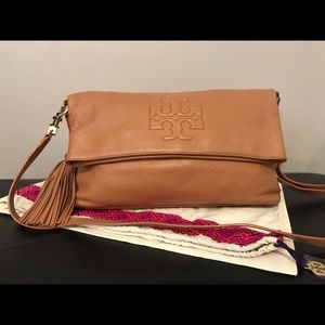 AUTH Tory Burch ‘THEA’ Messenger Crossbody Tan